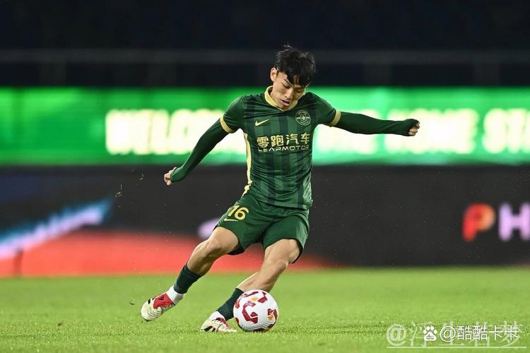 布彭扎独造三球童磊传射赵博神扑 浙江完胜深圳3-0